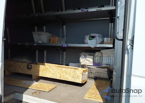 2018 Mercedes-Benz Sprinter 2500 High Roof V6 из США, поврежденный, VIN WD3PE8CD0JP597912